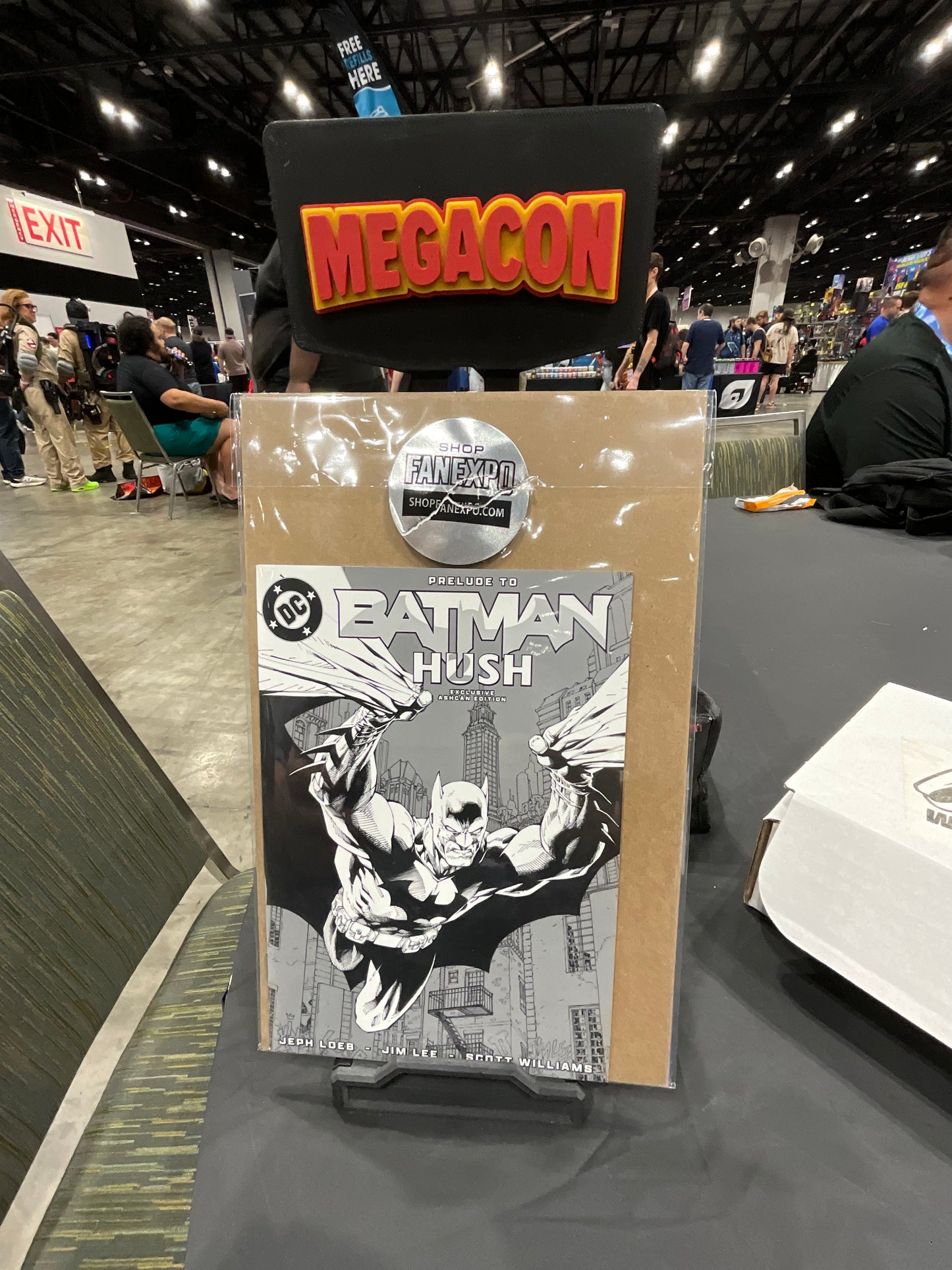 (A) Megacon Ashcan Exclusive Batman Hush book