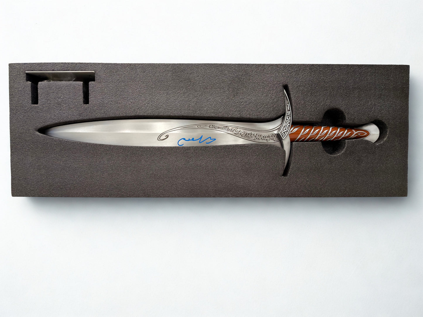 Weta Workshop LOTR Sting Sword Prop Replica Signed